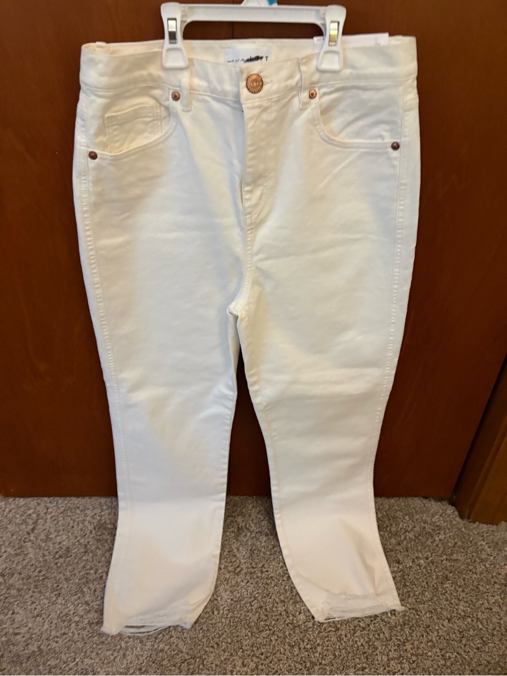LOFT White Skinny crop